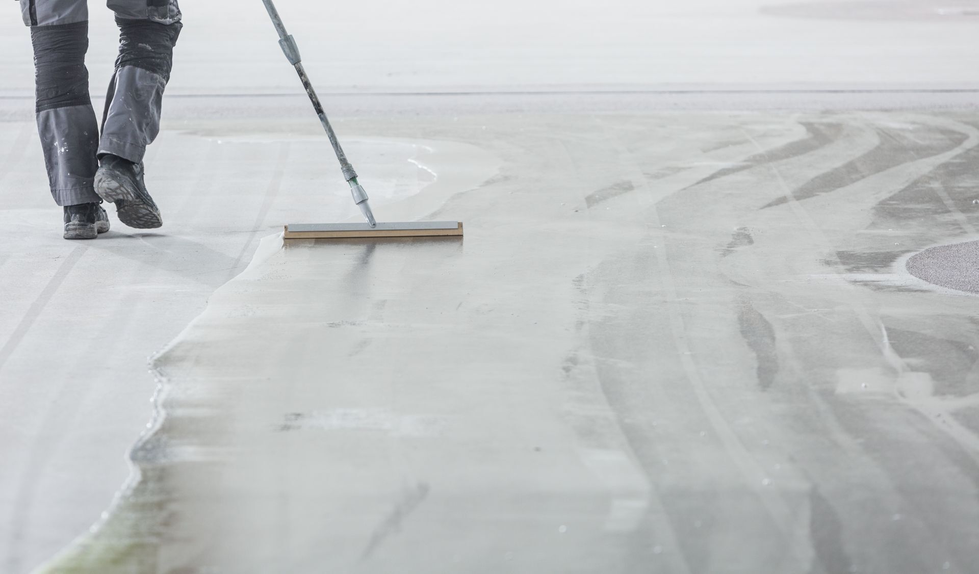 Suitable for priming and patching