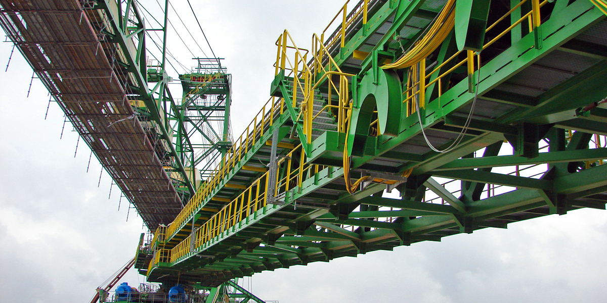 Surface-tolerant high-solids tintable epoxy paint