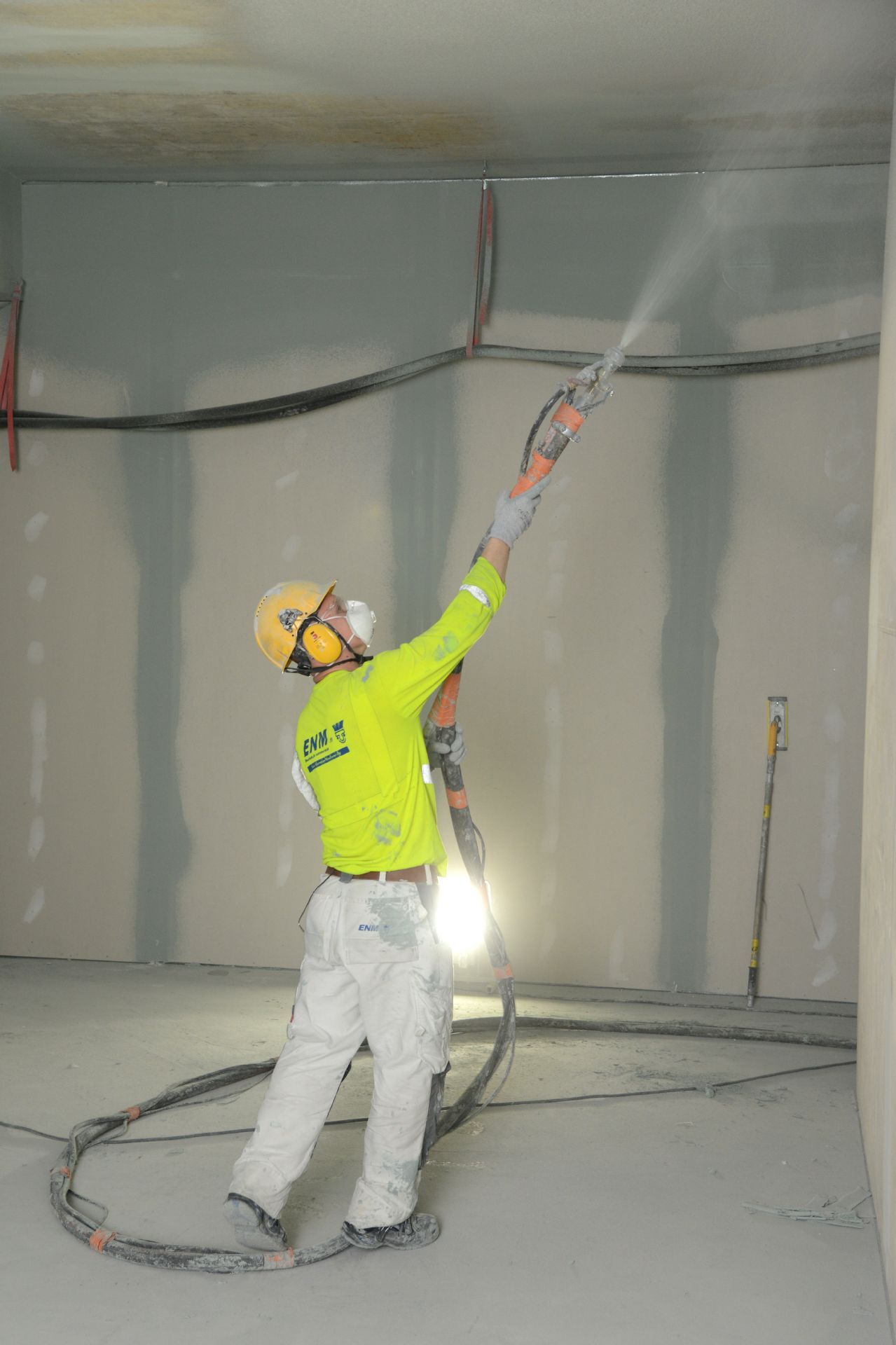 Sprayable coating