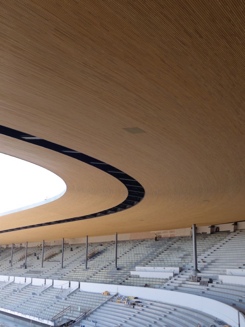 Laminated wooden construction elements