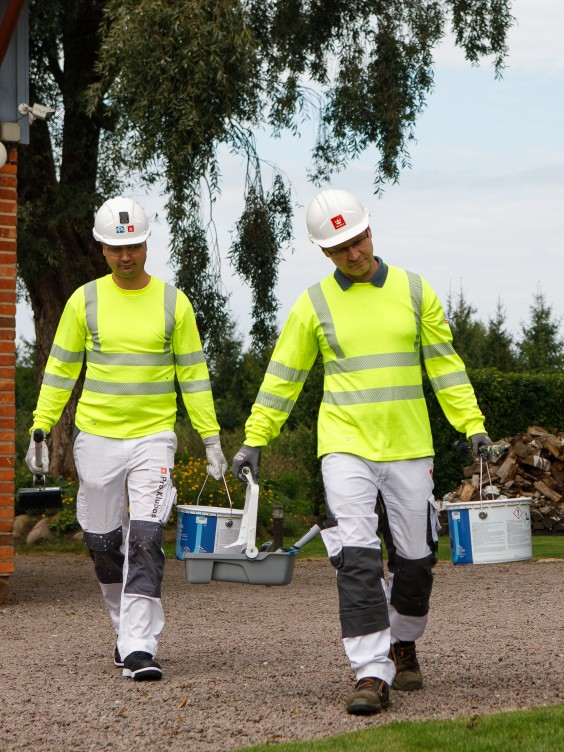 Wooden house painting. Paint: Ultra Classic