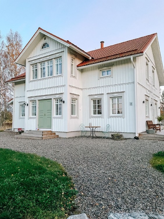 Beautiful white house exterior