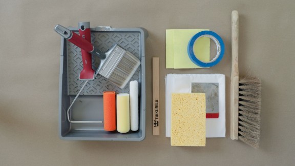 painting kitchen cabinet