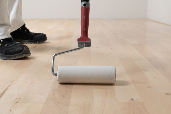 how to varnish wooden floor with floor lacquer