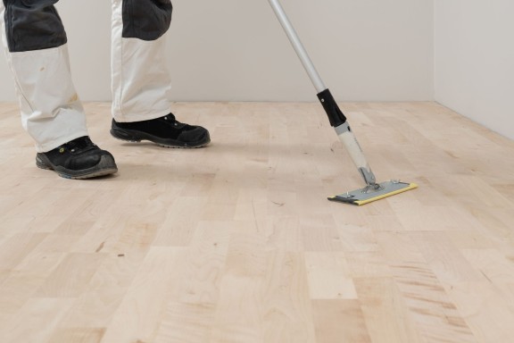 how to varnish wooden floor with floor lacquer