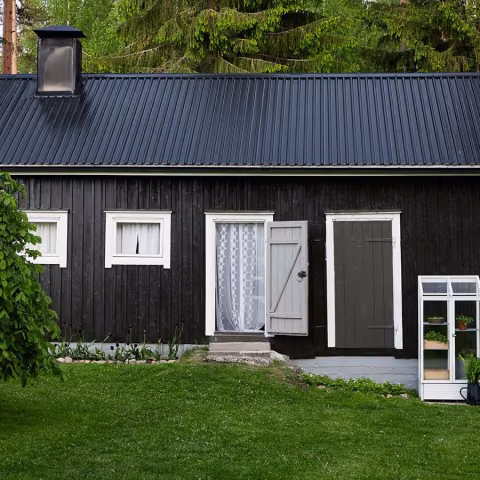 painting barn black