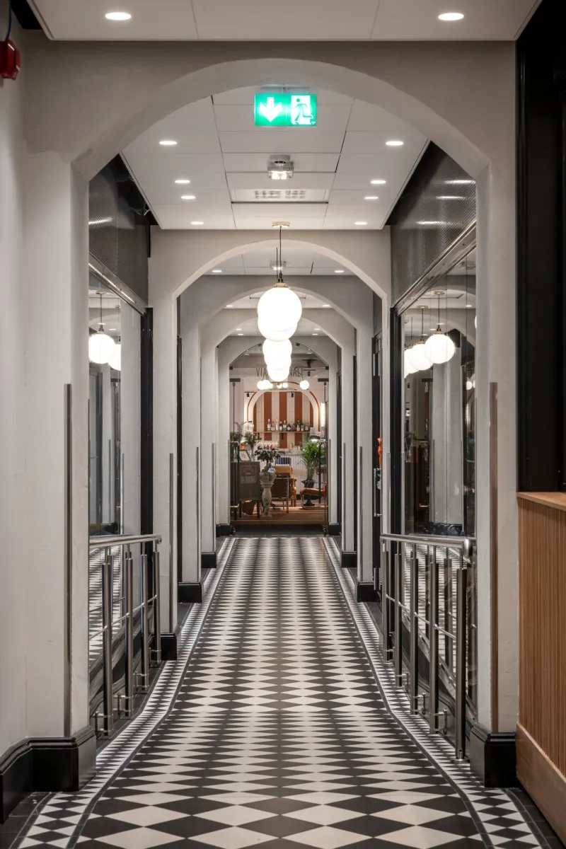 Jungmann arches covered with effect paint